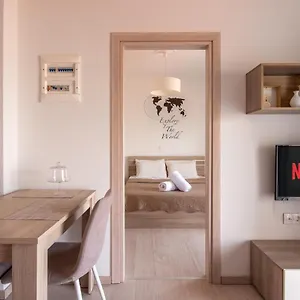 Minimalist W/ View Apartment Thessaloniki